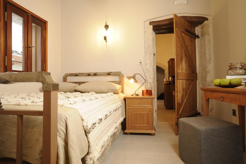 Eco Cottage Vedere With Pool Vederoi Exteriör bild